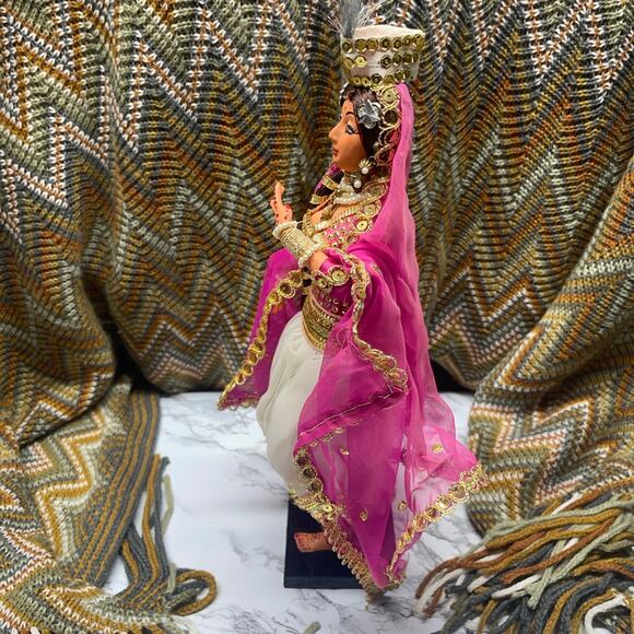 ANTIQUE 1920'S AMRAPALI Indian doll bY MS ARTS Dancer DOLL - Picture 4 of 9